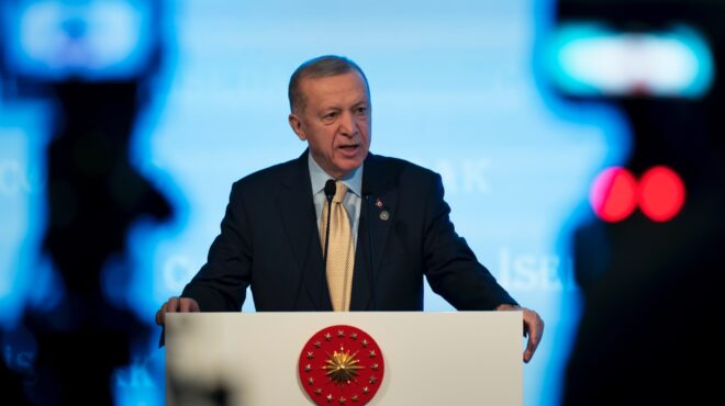 ερντογάν-σε-επαφές-με-κατάρ-και-ομάν-γι-563885794