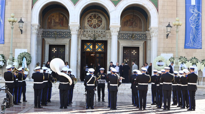 οι-χοροί-κρατήσαν-στο-τελευταίο-αντίο-563891683