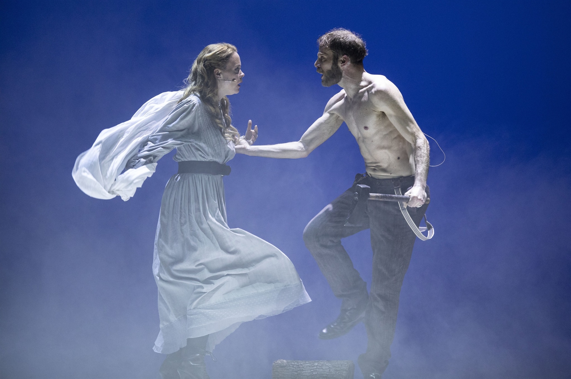 Νίκος Διαμαντής: Σώμα και ιστορία του Πειραιά-1