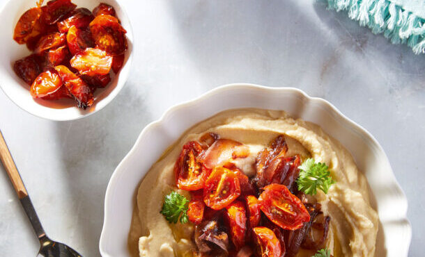 φάβα-με-ψητά-ντοματίνια-και-ξερά-κρεμμ-563872384