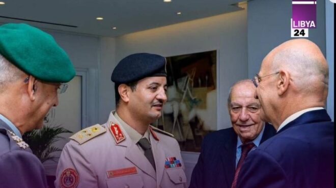 στο-υπουργείο-αμυνας-για-διαβουλεύσε-563887882