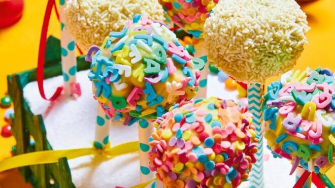 cake-pops-με-άρωμα-κανέλας-563895652