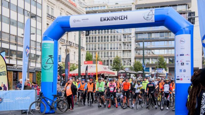 αθήνα-σε-δυο-τροχούς-ανακαλύπτοντας-τ-563872573