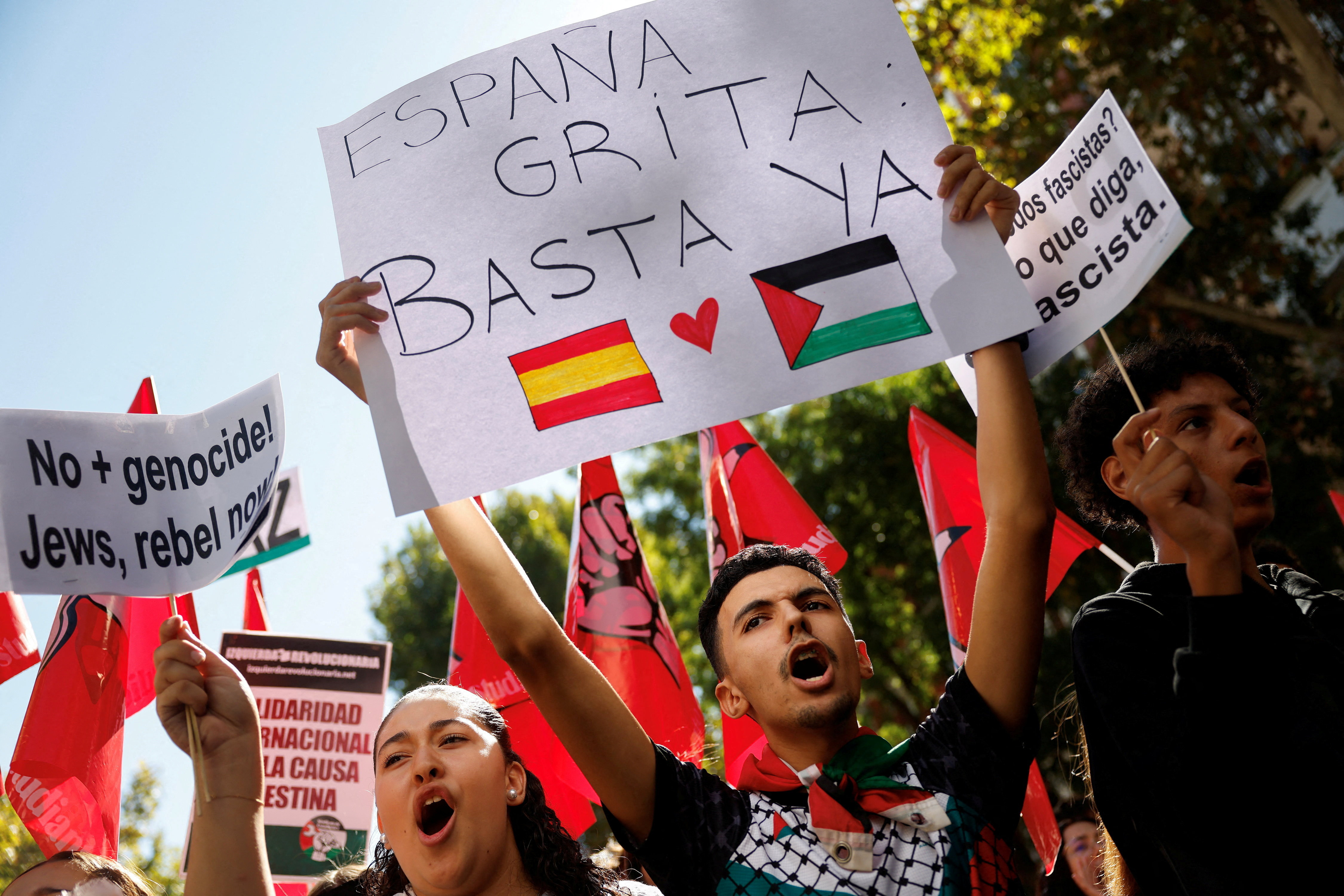 Global Sumud Flotilla: Στο λιμάνι του Ασντότ οδηγούνται σκάφη και επιβάτες – Μαζί τους και οι 27 Ελληνες-5