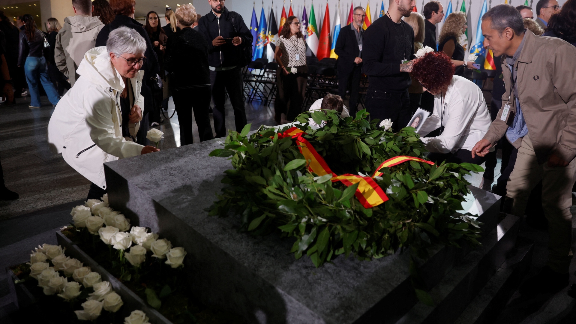 Ισπανία: Σε τεταμένο κλίμα οι εκδηλώσεις στη μνήμη των θυμάτων από τις πλημμύρες-3