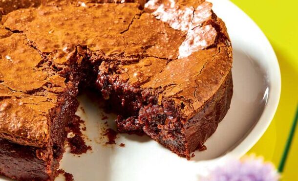 21-συνταγές-για-σοκολατένια-κέικ-υγρά-π-563845015