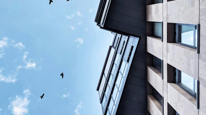 real-estate-τα-πρώτα-σημάδια-κόπωσης-μετά-την-οι-563857492