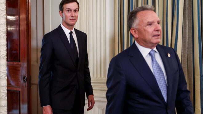 στο-ισραήλ-γουίτκοφ-και-κούσνερ-εν-μέσ-563876971