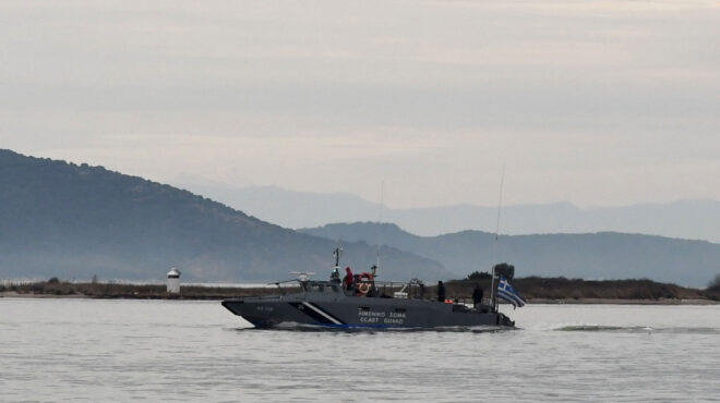 διάσωση-79-μεταναστών-νοτιοδυτικά-της-γ-563893423