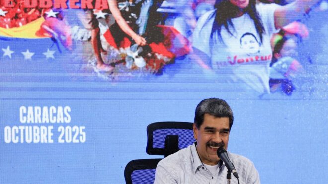 πολεμικά-πλοία-μαχητικά-αεροσκάφη-κα-563884759