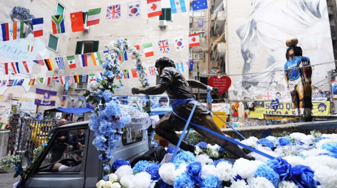 ντιέγκο-μαραντόνα-o-θρύλος-του-ποδοσφα-563893603