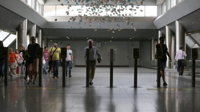 στη-φυλακή-για-απείθεια-ο-19χρονος-ιρακι-563864575