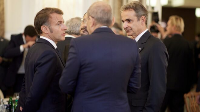 med9-συνάντηση-μητσοτάκη-με-τον-βασιλιά-τ-563877730