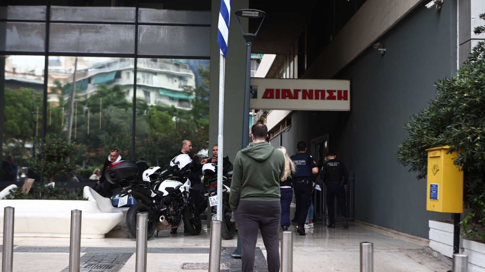 Αμπελόκηποι: Ανδρας έπεσε από τον Πύργο «Απόλλων»-1