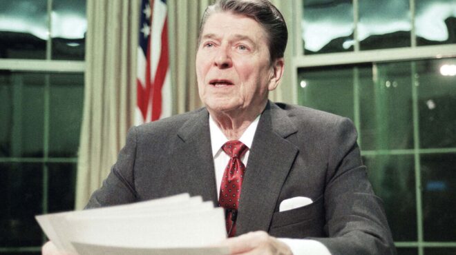 τραμπ-αυξάνει-τους-δασμούς-στον-καναδ-563888839