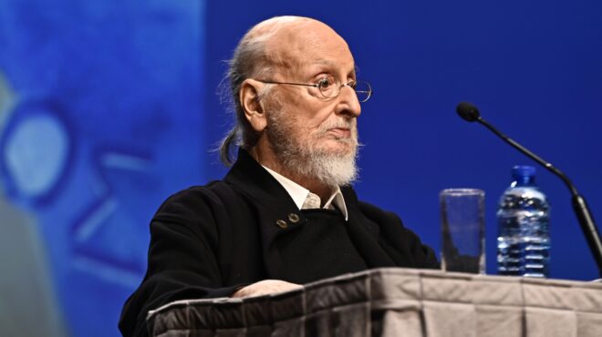 στο-νοσοκομείο-ο-διονύσης-σαββόπουλο-563874361