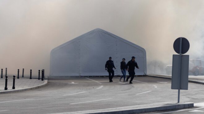 πυροβολισμοί-έξω-από-το-σερβικό-κοινο-563881063