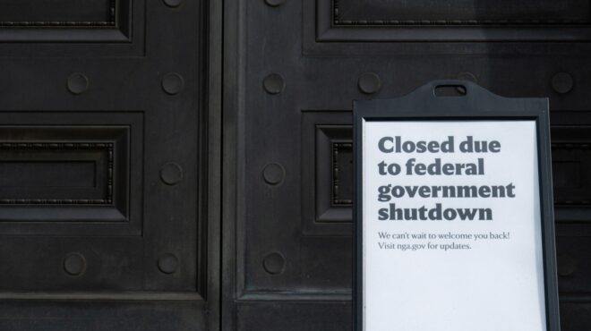 shutdown-στις-ηπα-αρχισαν-οι-απολύσεις-ομοσπ-563860618