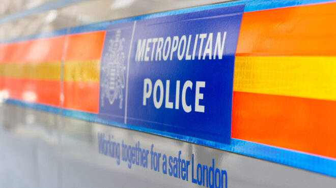 αξιζε-μια-σφαίρα-στο-κεφάλι-συγγνώμ-563845159