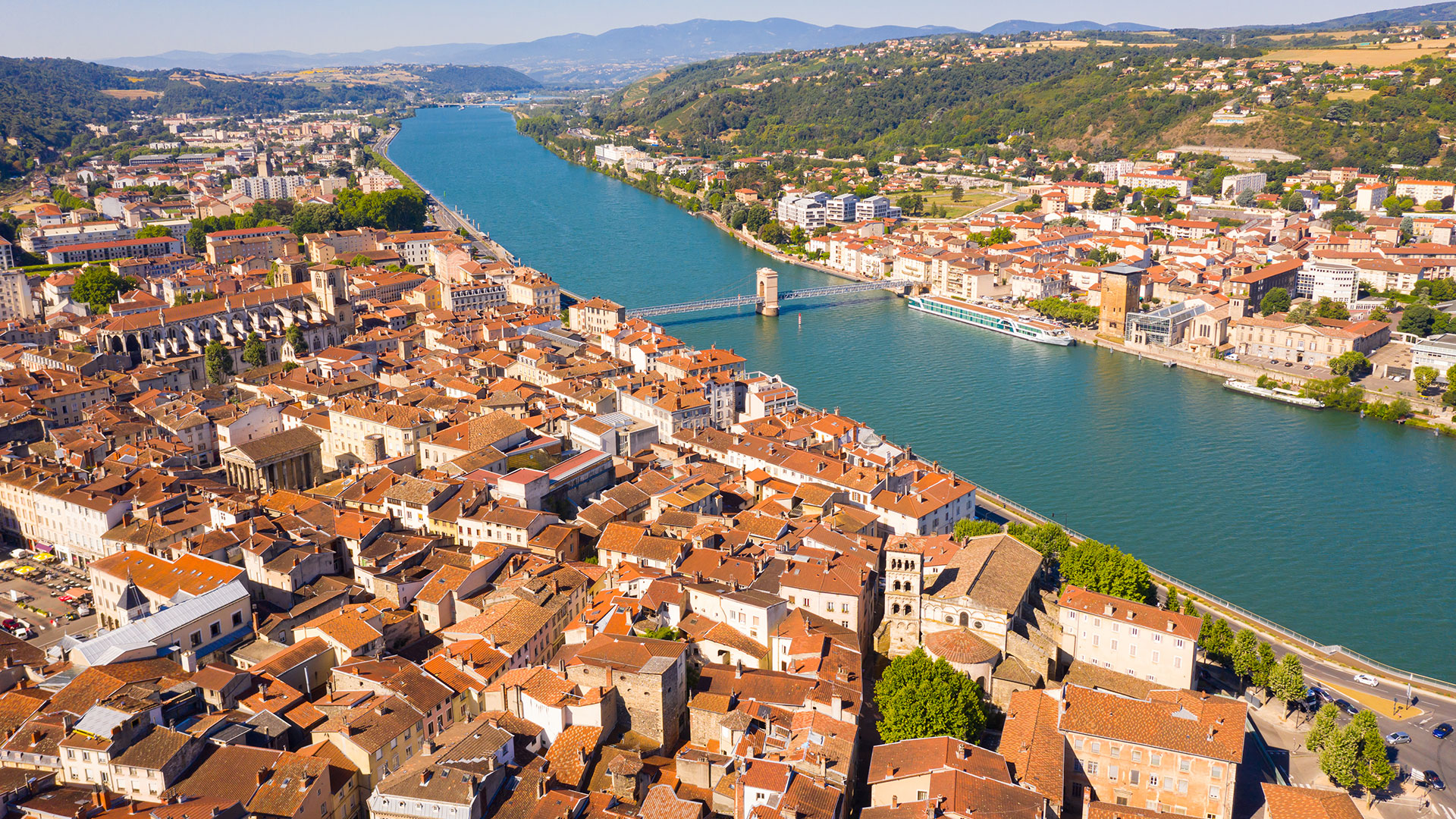 Η κοινωνική κατοικία, ο  «κόφτης» στα  ενοίκια  και η παραχώρηση δημόσιας γης-1