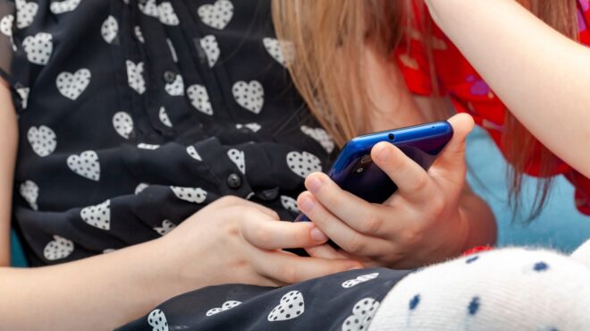 δανία-νομοσχέδιο-για-απαγόρευση-των-social-m-563854066