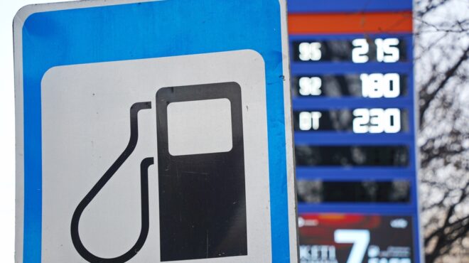 καζακστάν-παγώνουν-οι-τιμές-των-καυ-563871211