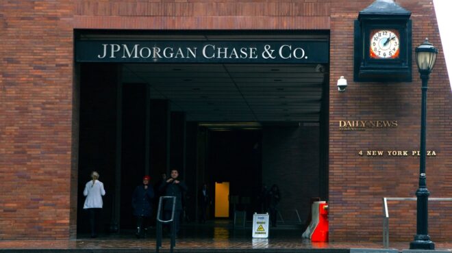 η-ανησυχία-του-τζέιμι-ντίμον-για-τις-κ-563871598