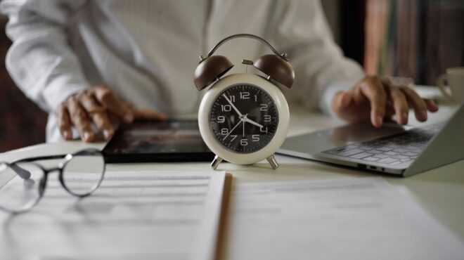 αλλαγή-ώρας-2025-πότε-θα-πάμε-τα-ρολόγια-μί-563883574