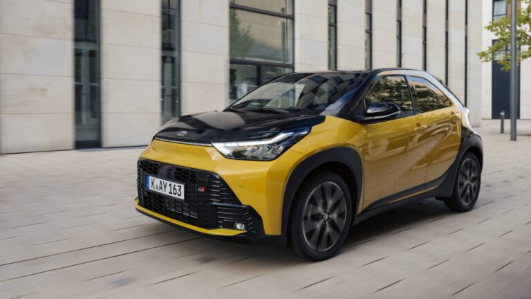 Νέο υβριδικό Toyota Aygo X: Τα δυνατά σημεία του μικρού που «καίει» 3,7 λτ./100 χλμ.-5