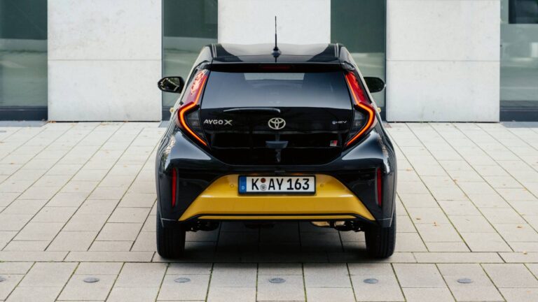 Νέο υβριδικό Toyota Aygo X: Τα δυνατά σημεία του μικρού που «καίει» 3,7 λτ./100 χλμ.-1