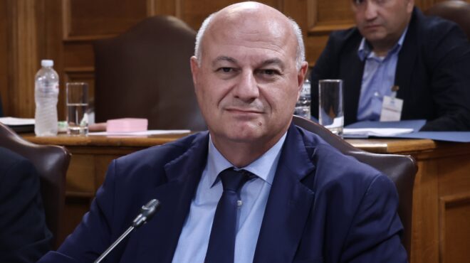 σύσκεψη-τσιάρα-με-γαλάζιους-βουλευ-563868781