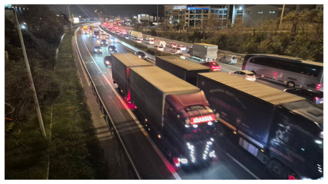 στο-κόκκινο-η-κίνηση-σε-όλη-την-αθήνα-563942761