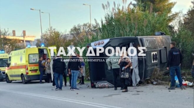 τροχαίο-ατύχημα-στο-βελεστίνο-με-ανατ-563923783