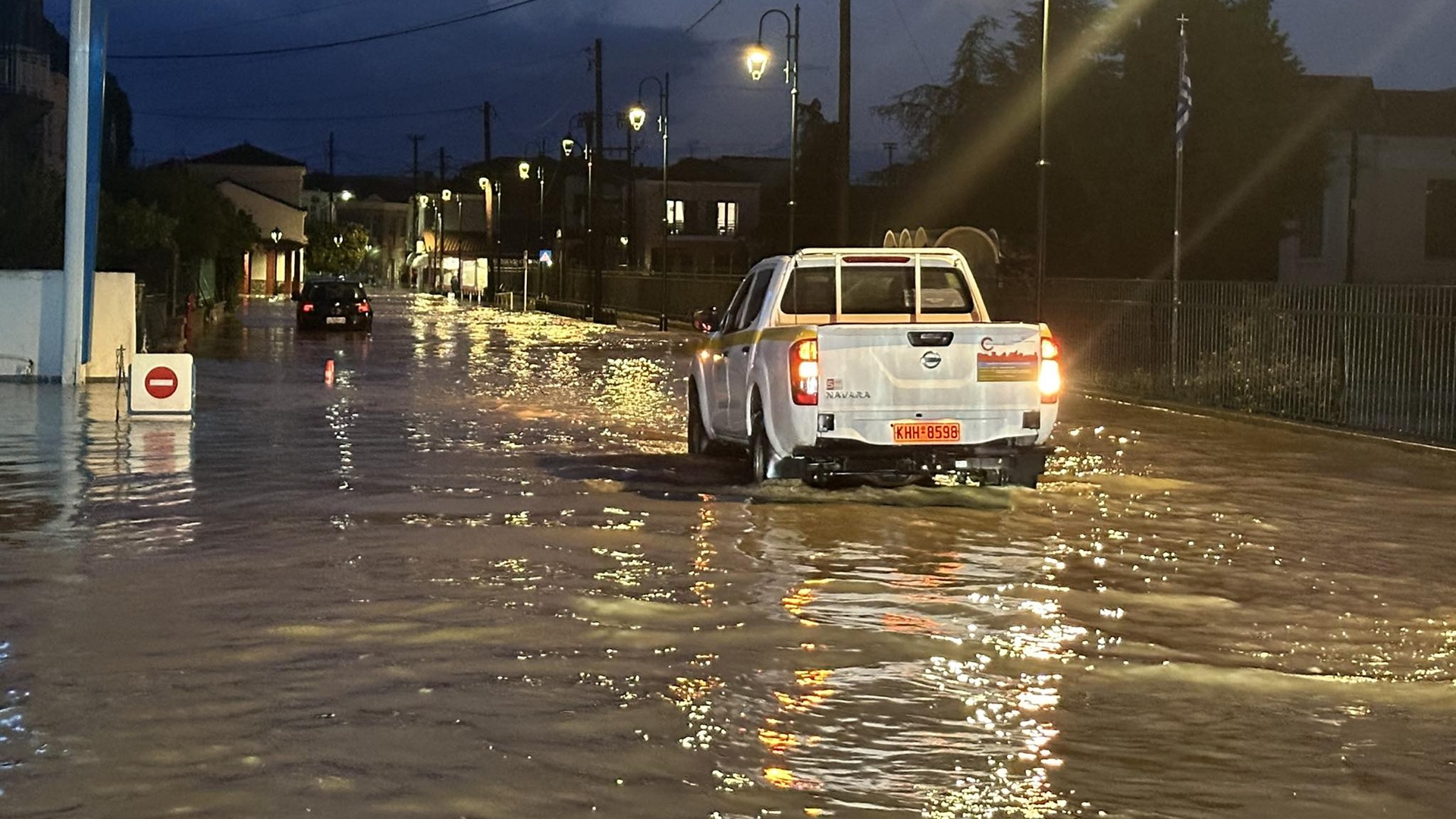 Λέσβος: Προβλήματα από τη νεροποντή – Πού είναι κλειστά τα σχολεία σήμερα-2