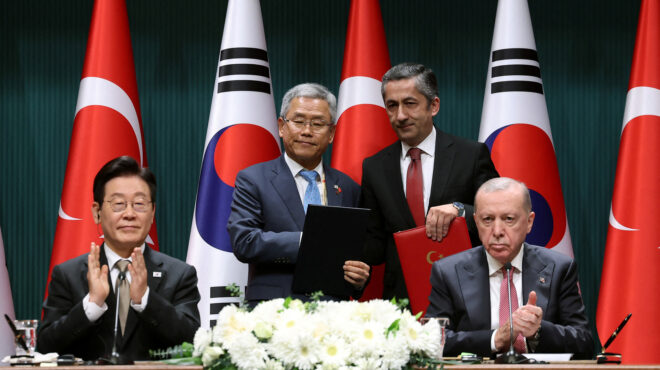 τουρκία-και-νότια-κορέα-υπέγραψαν-μνη-563938828