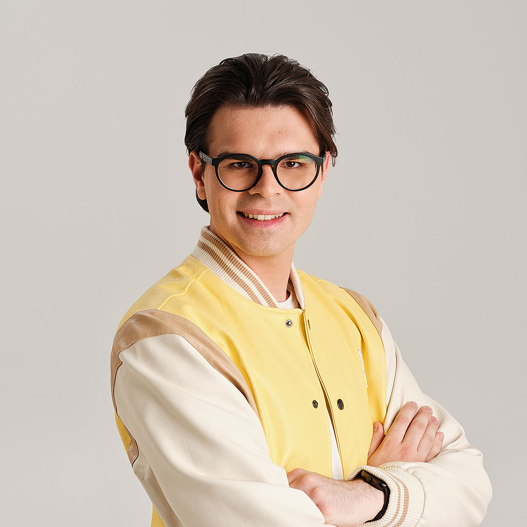 ο-νεότερος-chaser-παγκοσμίως-μας-λέει-τα-μυσ-563929285