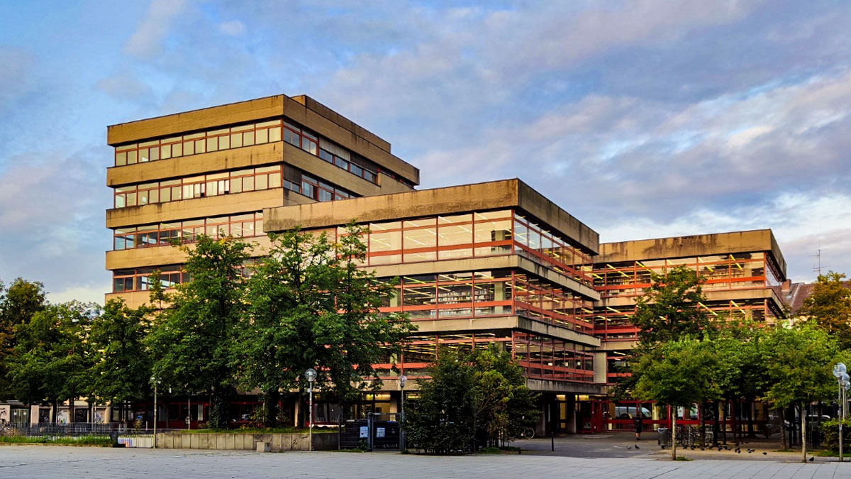 Aνια Φλίκερ στην «Κ»: «Στόχος μας είναι να δημιουργούμε την αίσθηση του ανήκειν»-2