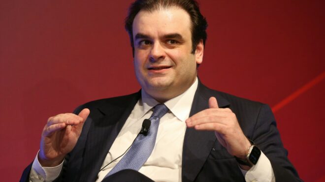 πιερρακάκης-h-ελλάδα-γίνεται-συνεχώς-φ-563905723