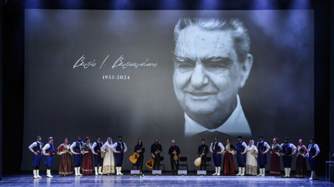 βραδιά-μνήμης-για-το-πολυδιάστατο-έργ-563949796