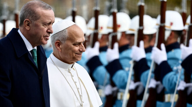 πάπας-λέων-μια-κοινωνία-δεν-είναι-ζων-563945947