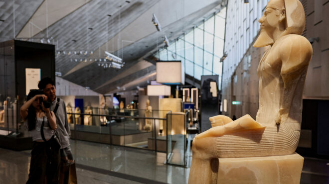 η-ολλανδία-επιστρέφει-κλεμμένο-γλυπτ-563899579