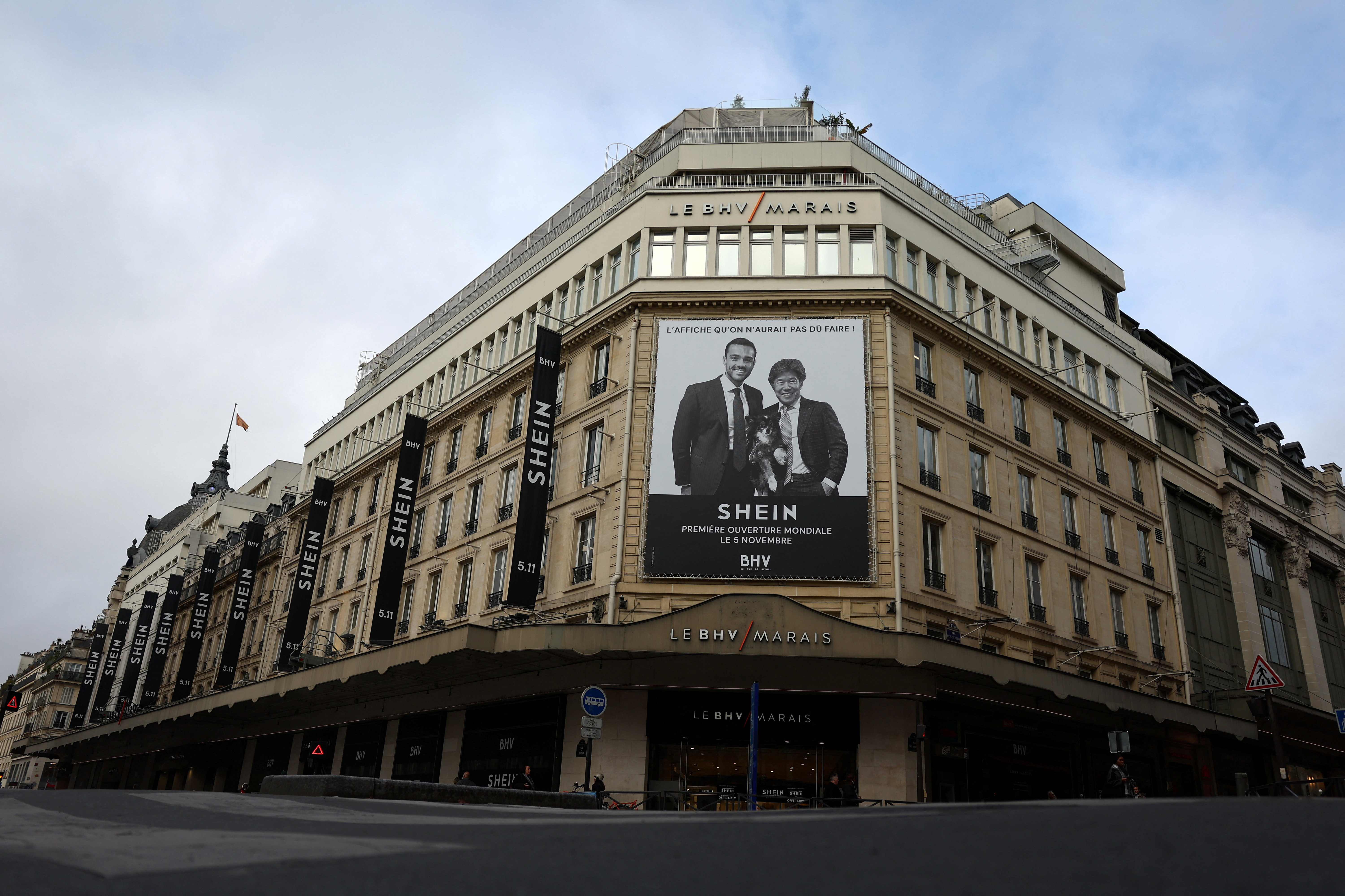 Γαλλία: Ανεπιθύμητο το κατάστημα της Shein στο Παρίσι-1