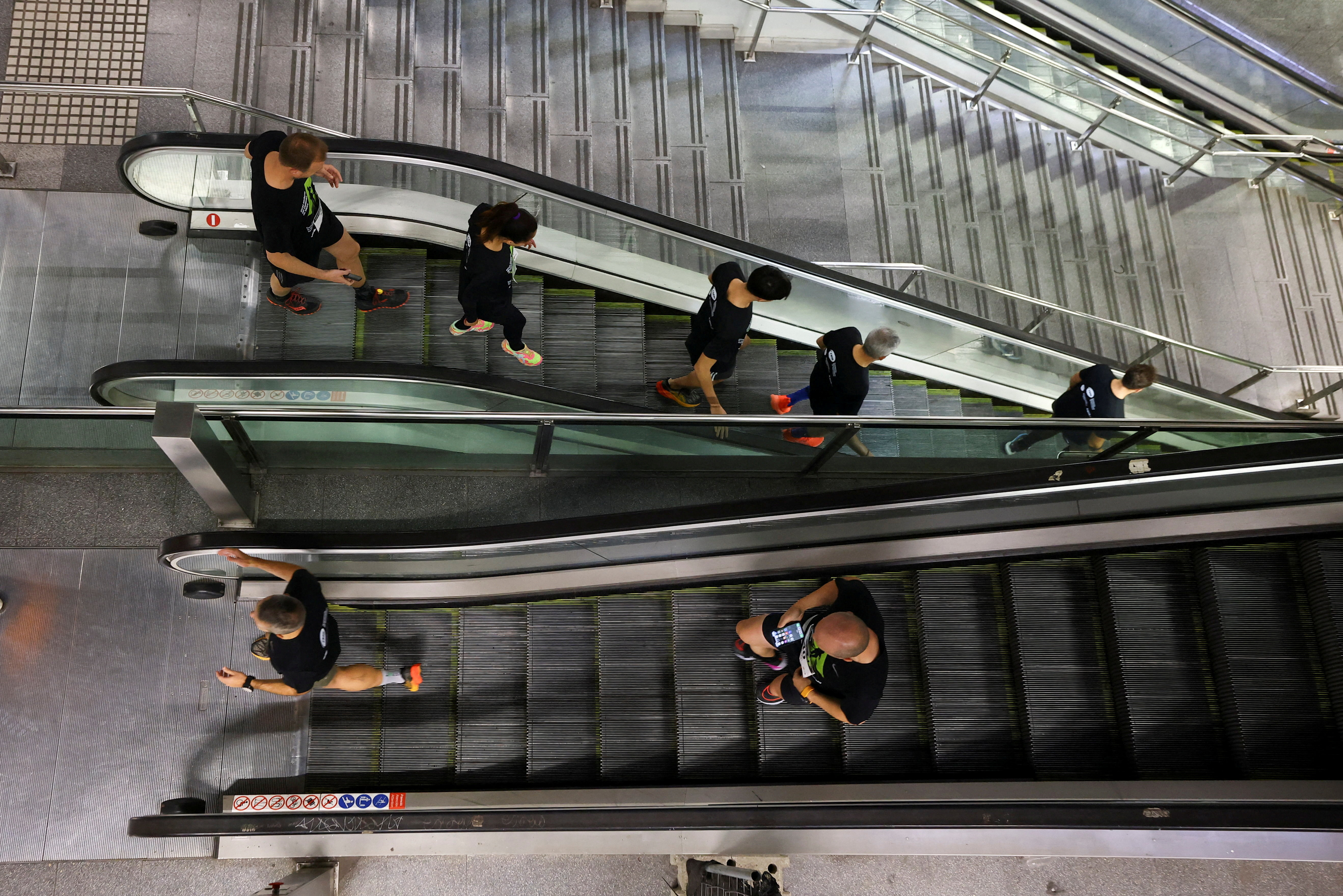 Βαρκελώνη: Γιόρτασαν τα 100 χρόνια του μετρό με έναν αγώνα στις σήραγγές του-4