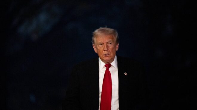 τραμπ-χάρη-στον-τζουλιάνι-και-σε-άλλα-76-563912680