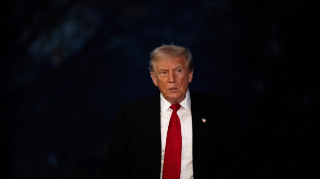 ο-τραμπ-απειλεί-το-bbc-με-αγωγή-1-δισ-δολαρί-563912968