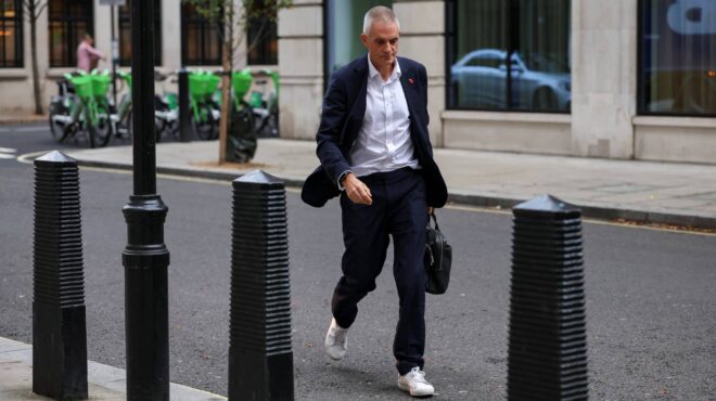 bbc-ο-απερχόμενος-γενικός-διευθυντής-εξ-563914483