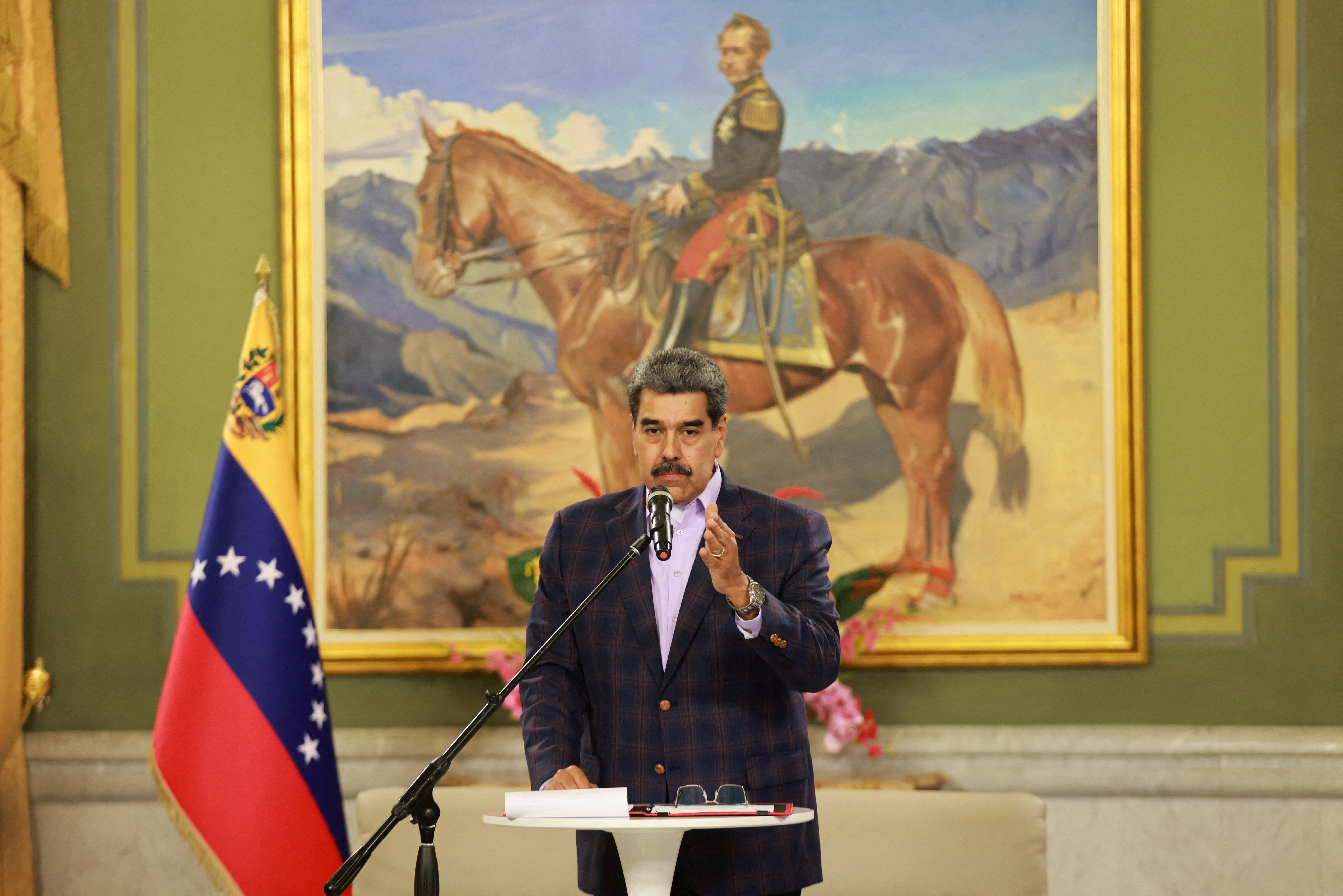 ΗΠΑ – Βενεζουέλα: Σενάρια πολέμου και διπλωματικές «αναταράξεις»-3