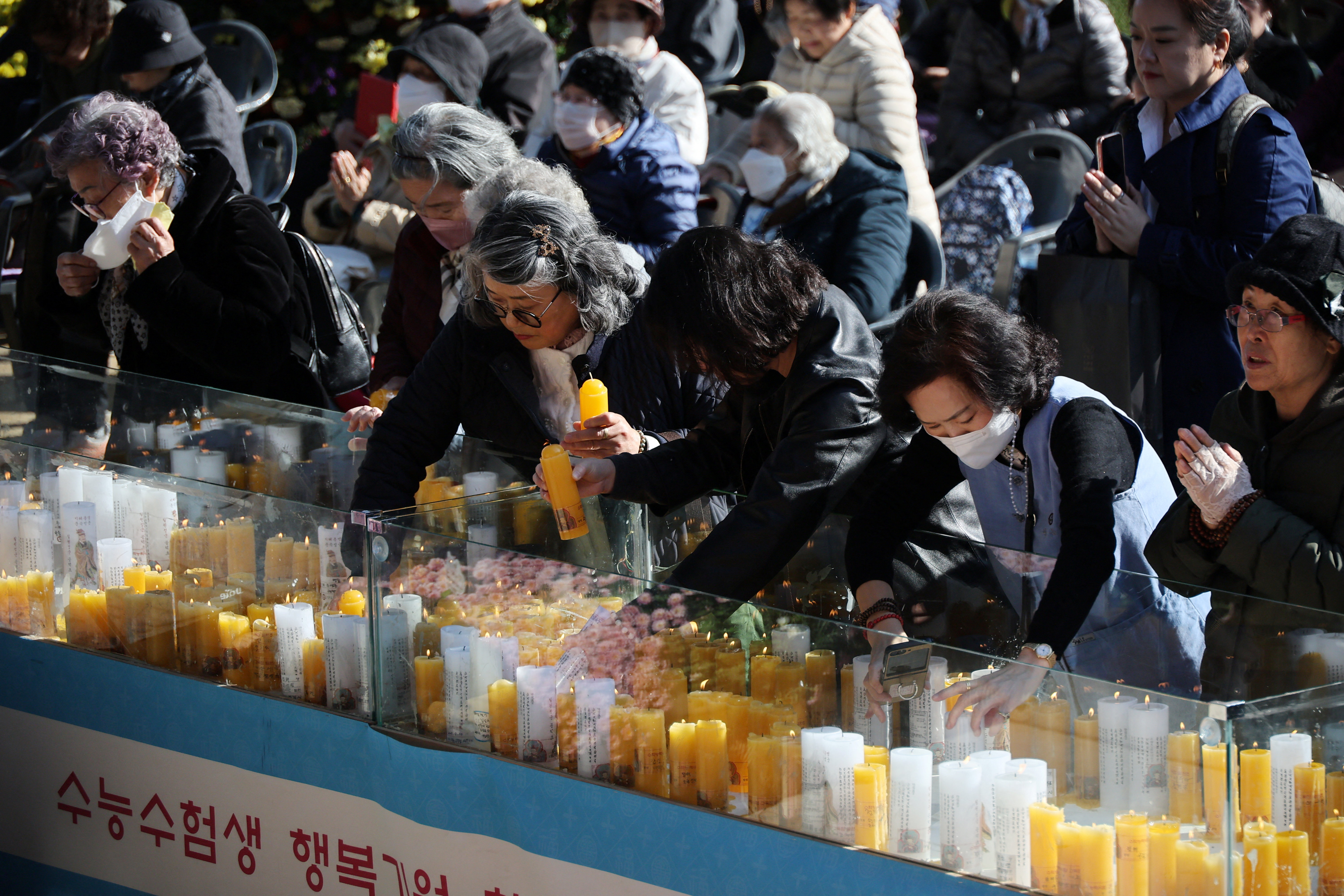 «Μην ενοχλείτε»: Για τις κορεατικές «Πανελλαδικές» σταματούν ακόμα και οι πτήσεις-2