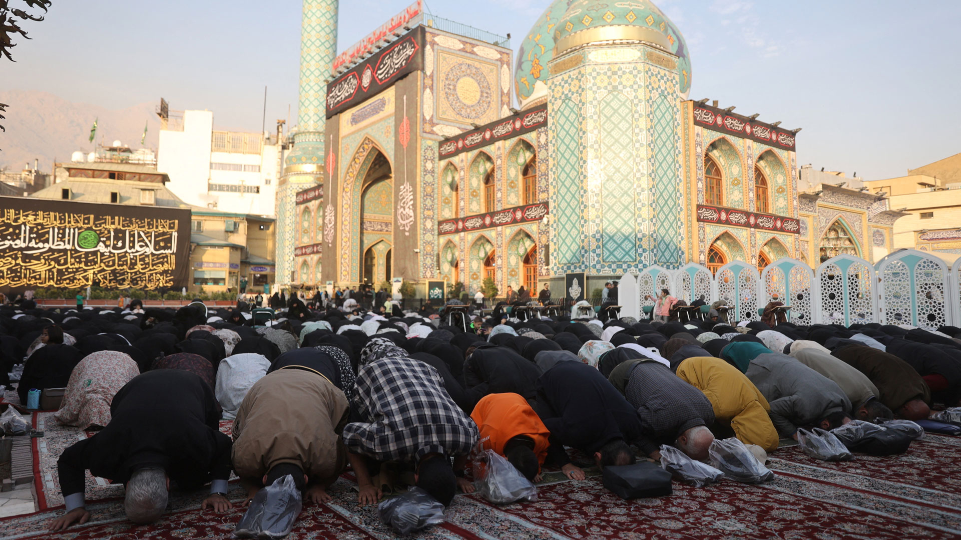 Ιράν: Ομαδική προσευχή για να βρέξει (εικόνες)-1