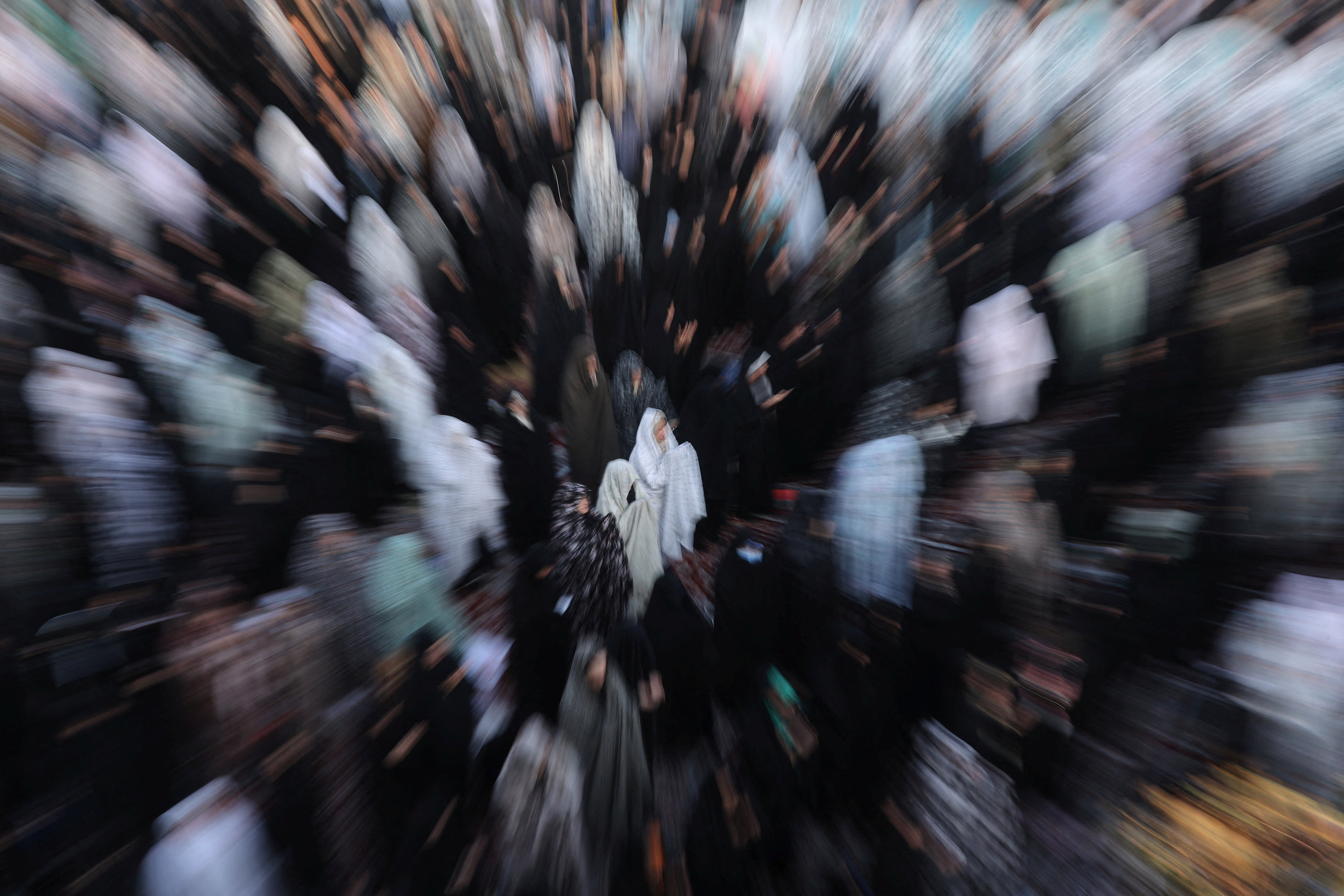 Ιράν: Ομαδική προσευχή για να βρέξει (εικόνες)-2